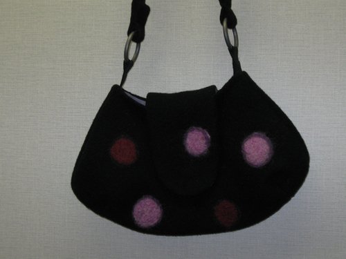 Huopalaukku "Leppis lila" musta pyöreä malli