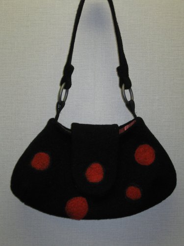 Huopalaukku "Leppis" musta pyöreä malli